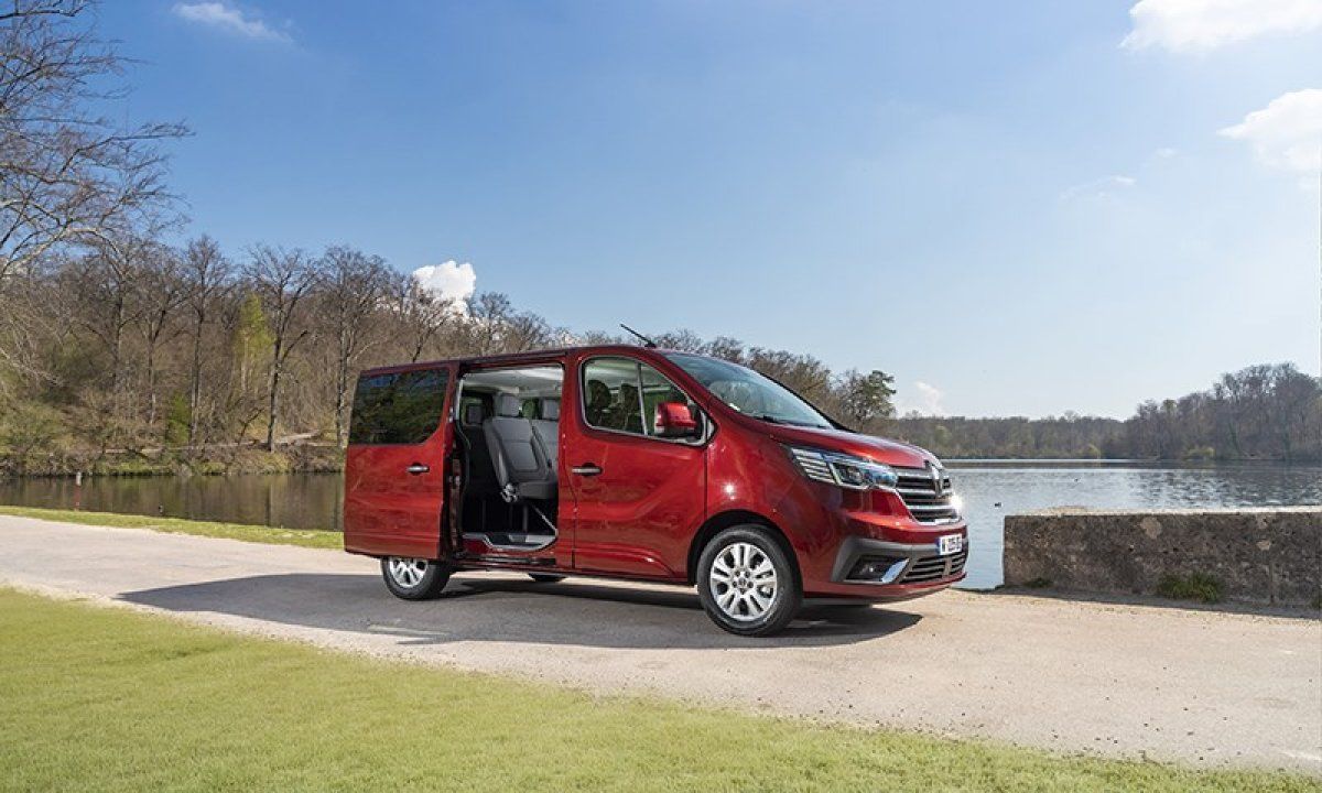 Yenilenen Renault Trafic Türkiye'de satışta