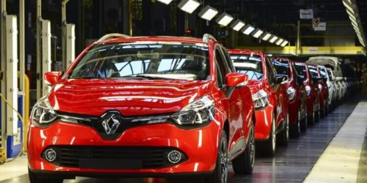 Renault, Rusya’daki tüm varlıklarını hükümete devretti