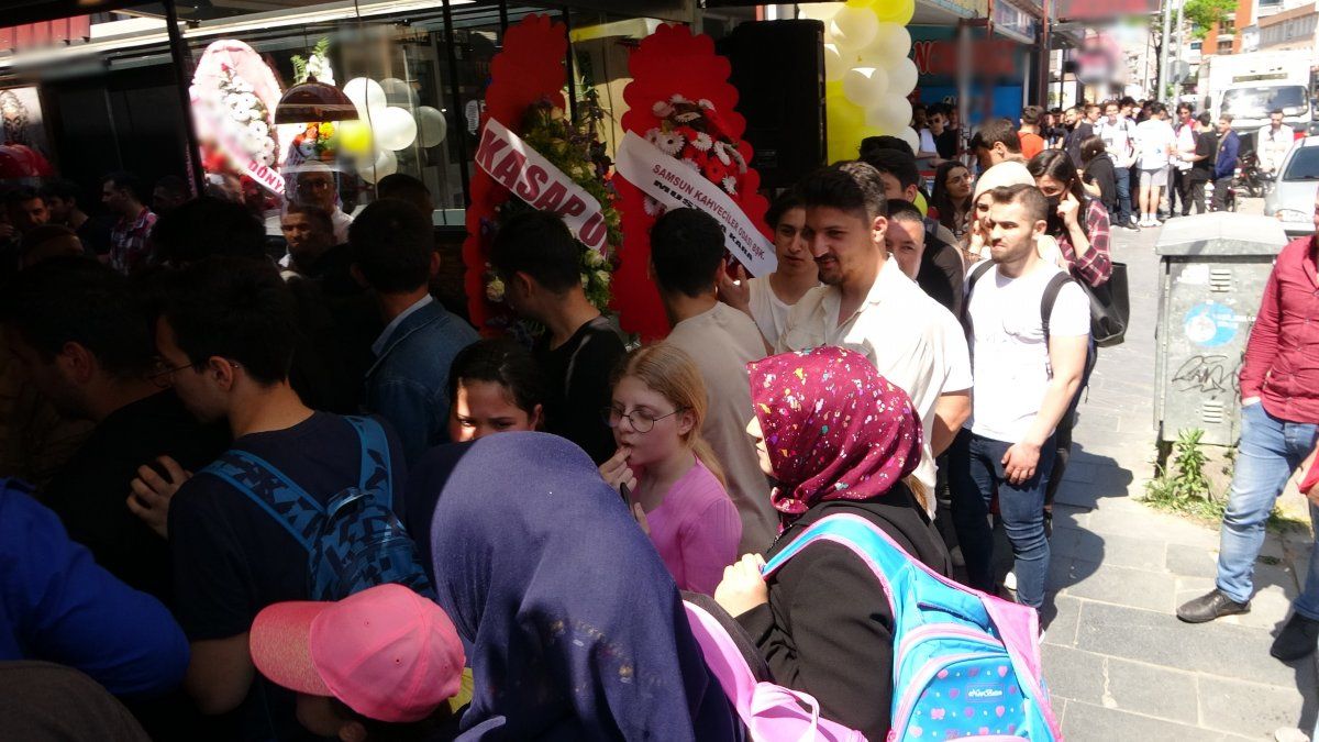 Samsun'da 1 TL'lik döner izdiham oluşturdu