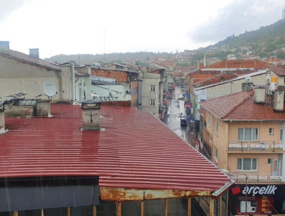 Kastamonu'ya dolu yağdı