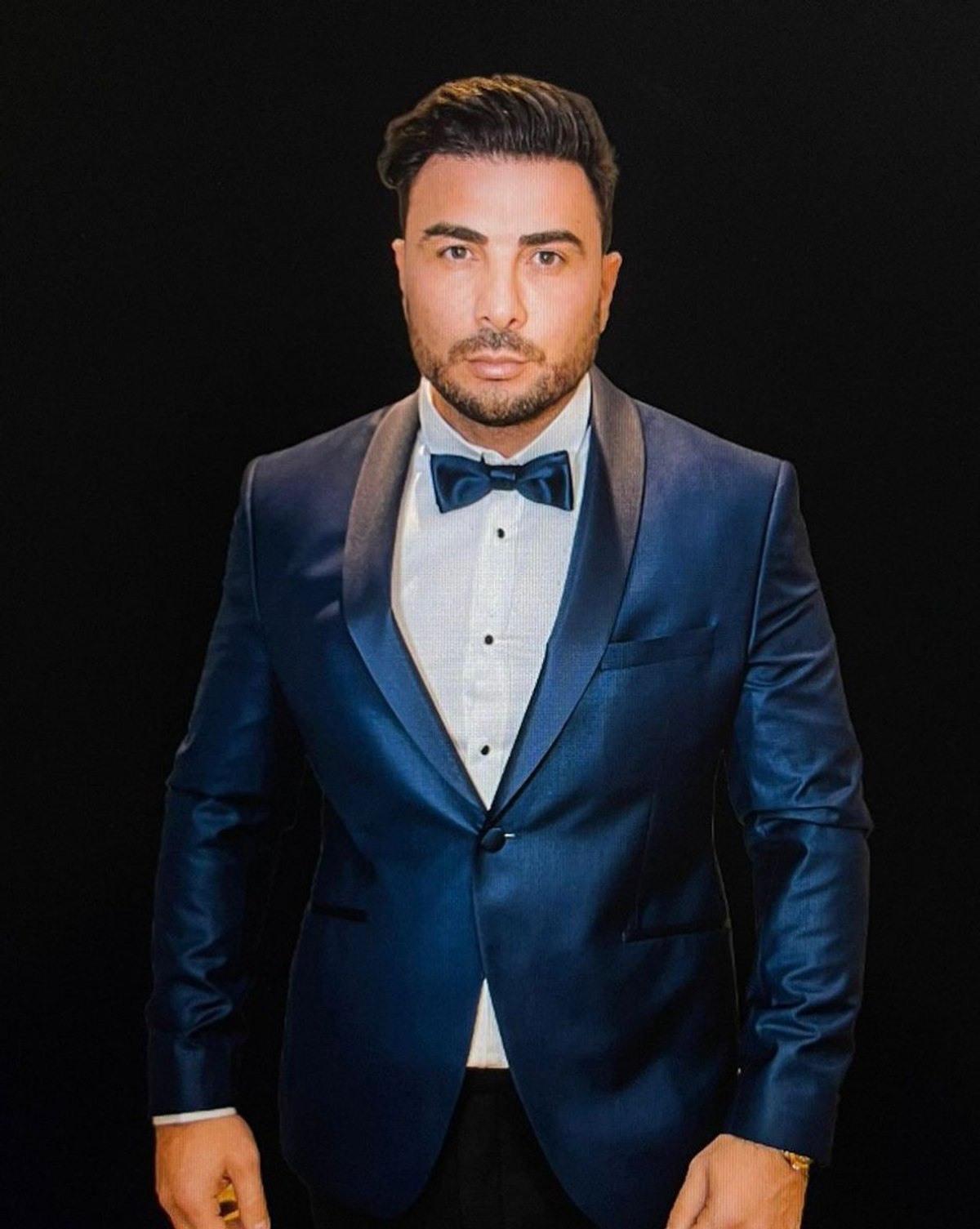 Menajer Alper Ajda birçok ünlü isimle çalışıyor