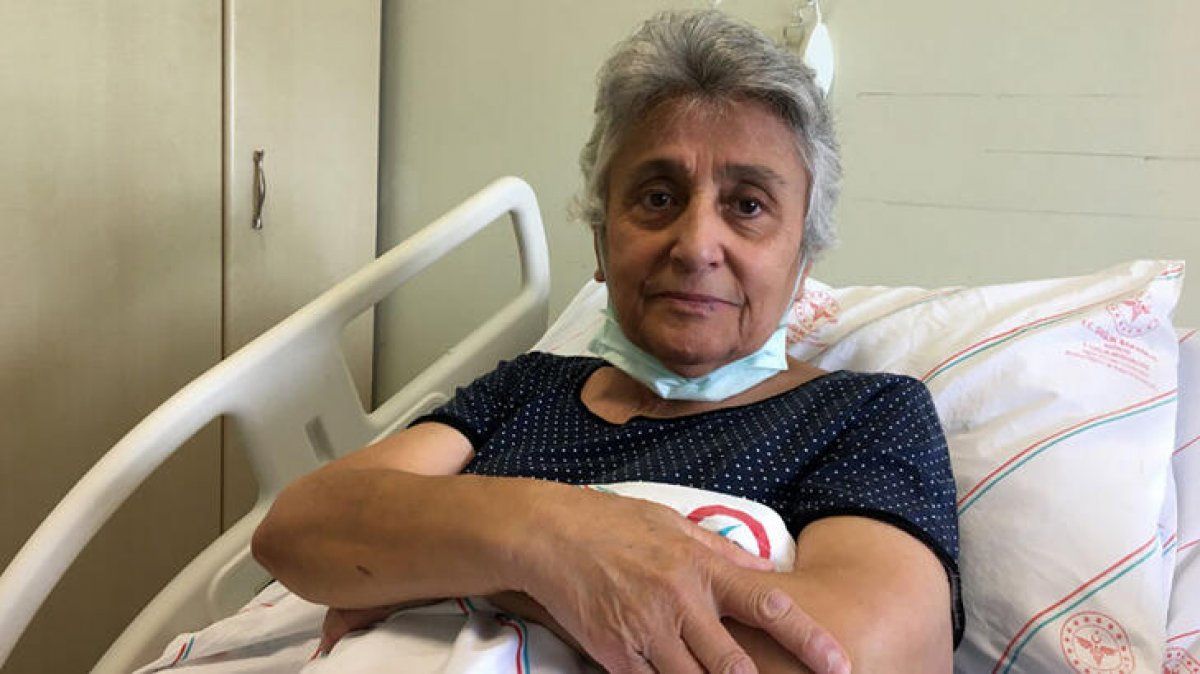 Antalya'da mide kanserini atlatan kadın: Su bile içemiyordum, sürekli kusuyordum