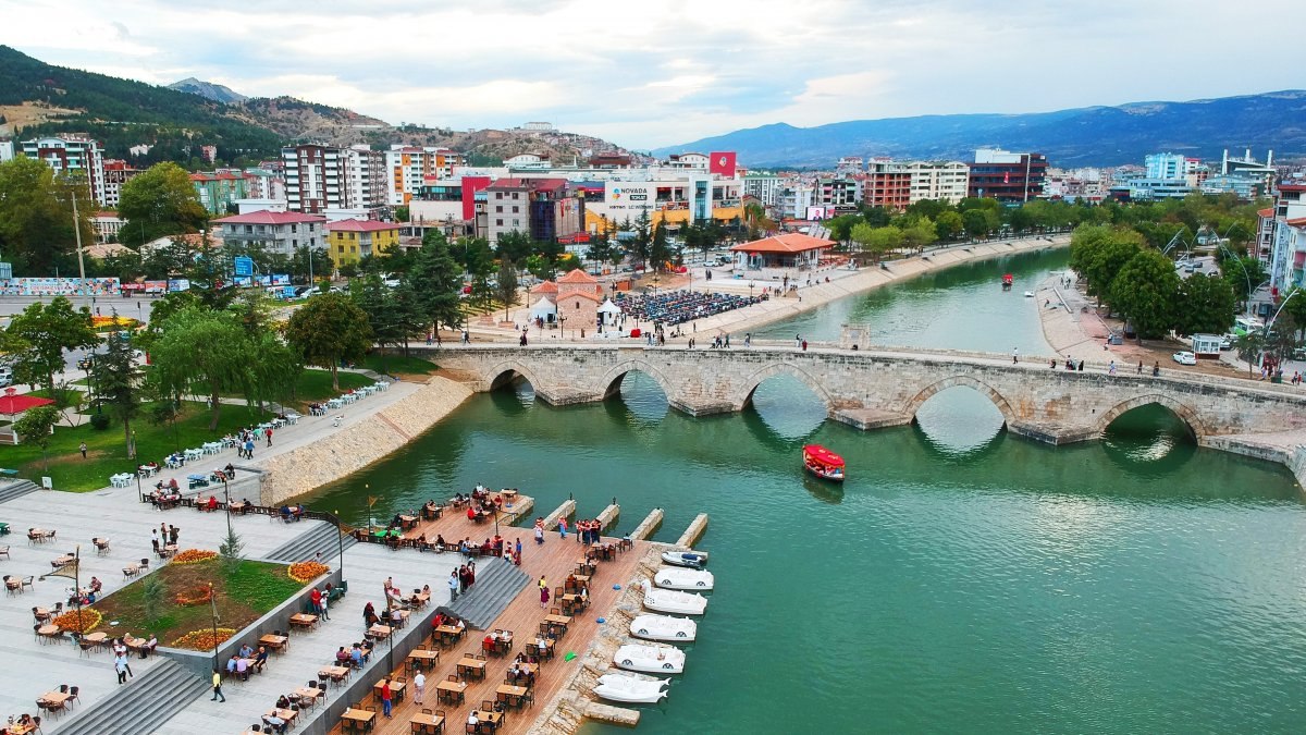 Tokat’ta tatilciler deniz özlemini giderdi