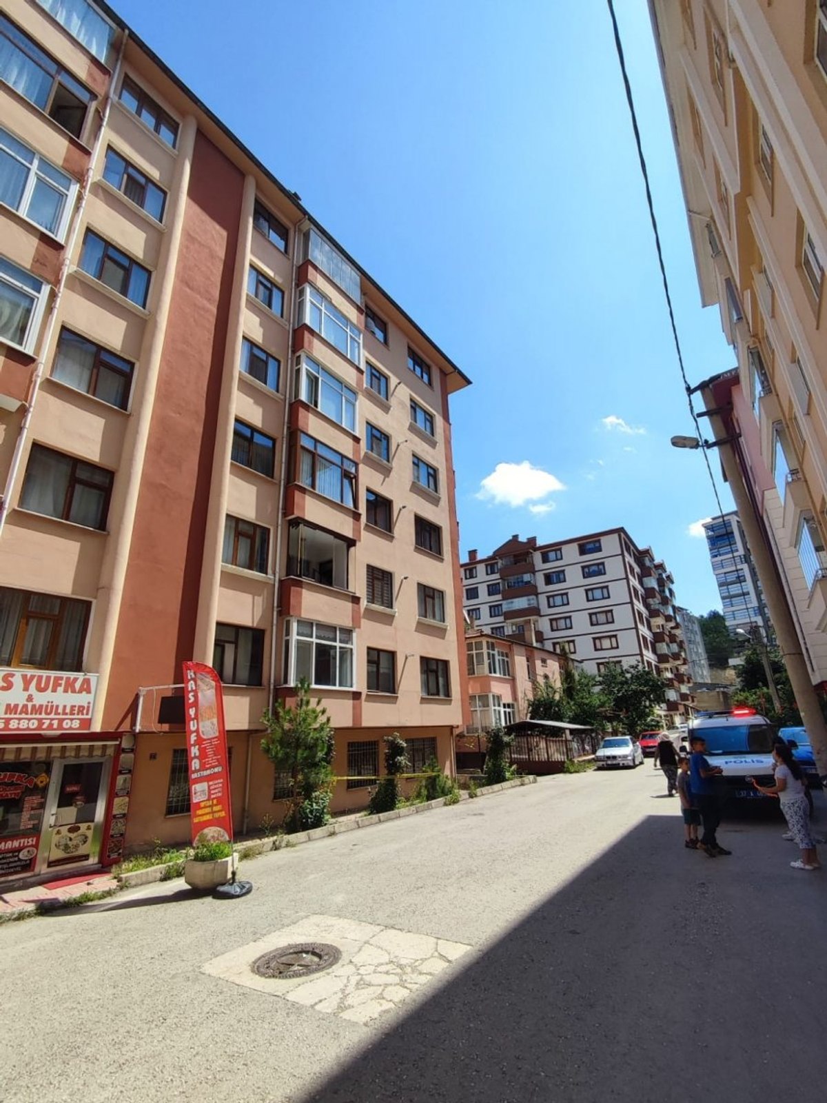 Kastamonu’da 6'ncı kattan düşen öğretmen öldü