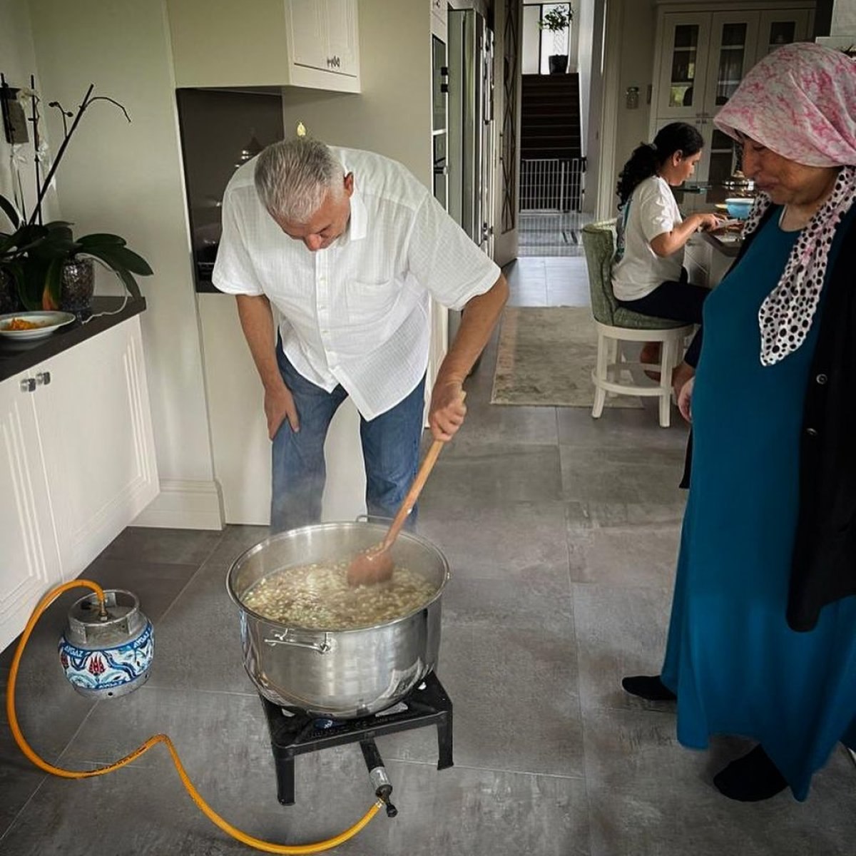 Binali Yıldırım'dan aşure paylaşımı