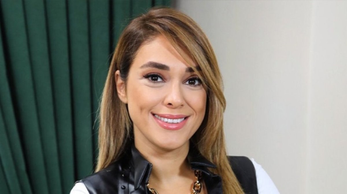 Zuhal Topal bikinisiyle zıplayarak poz verdi! "Kılıç gibi keskinsin... "