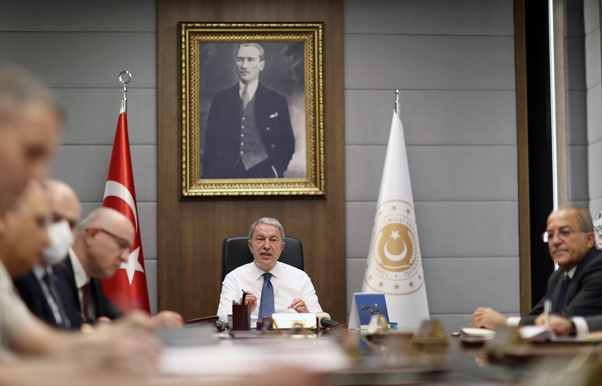 Bakan Akar: 2022'de Suriye'nin kuzeyinde 2 bin 517 terörist etkisiz hale getirildi