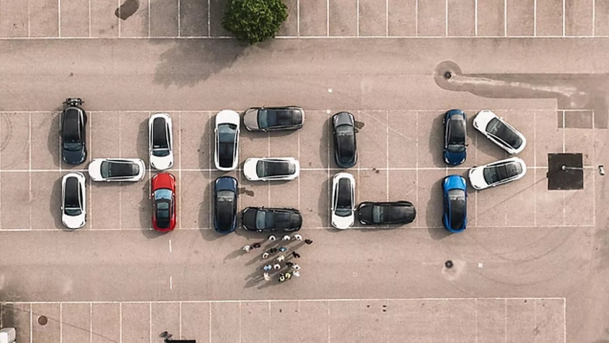 Tesla sahipleri açlık grevi başlattı