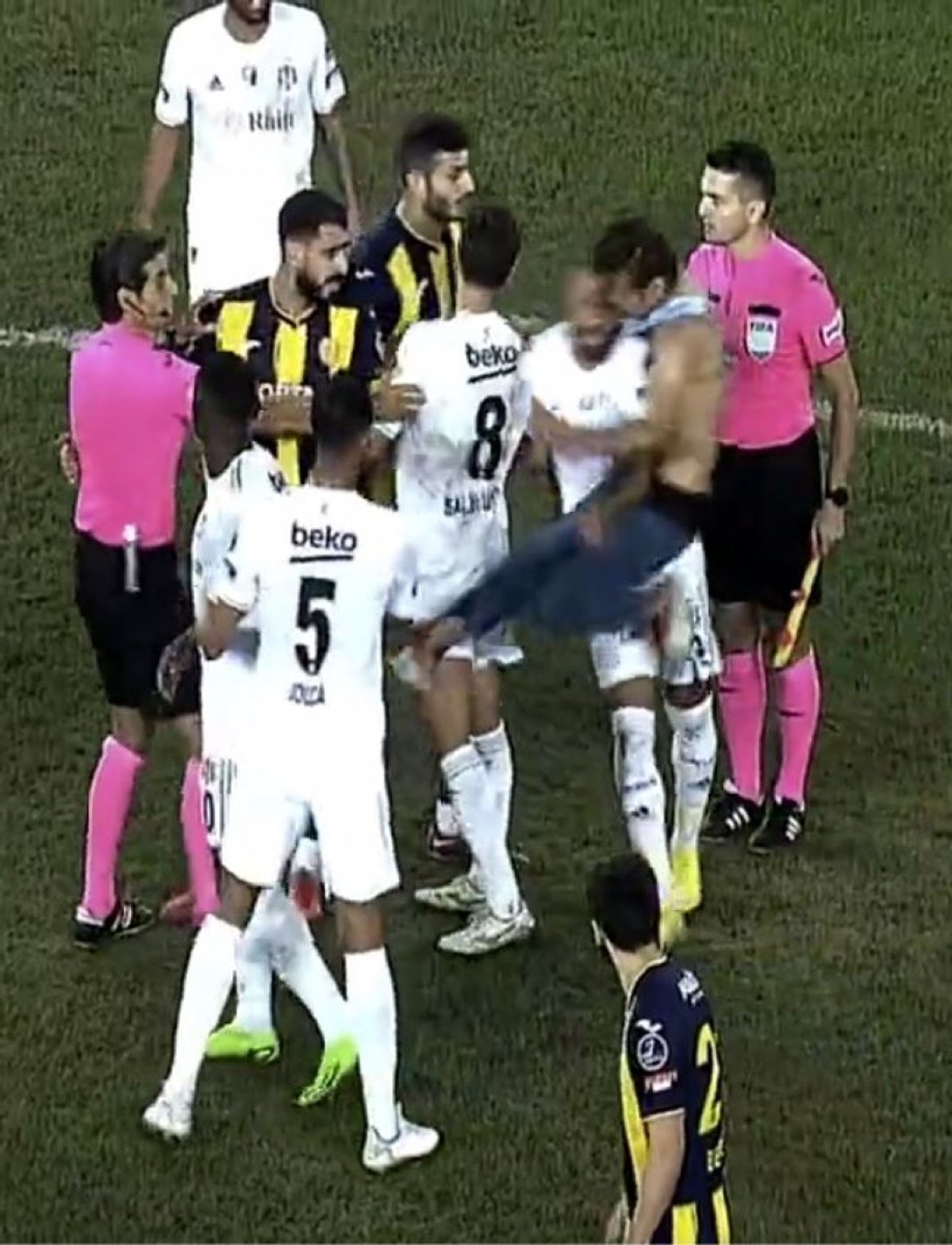 Cenk Tosun: Ben olmasam Salih'in futbol hayatı bitebilirdi