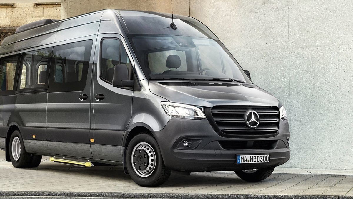 Mercedes ve Rivian, elektrikli minibüsler için ortak oldu
