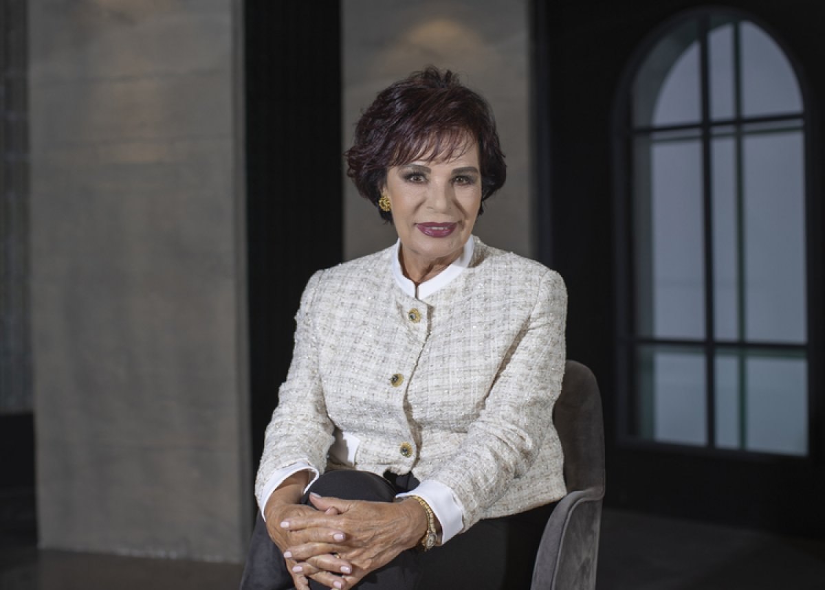Hülya Koçyiğit, Tarık Akan'ın ölüm yıl dönümünde usta sanatçıyla olan dostluğunu anlattı