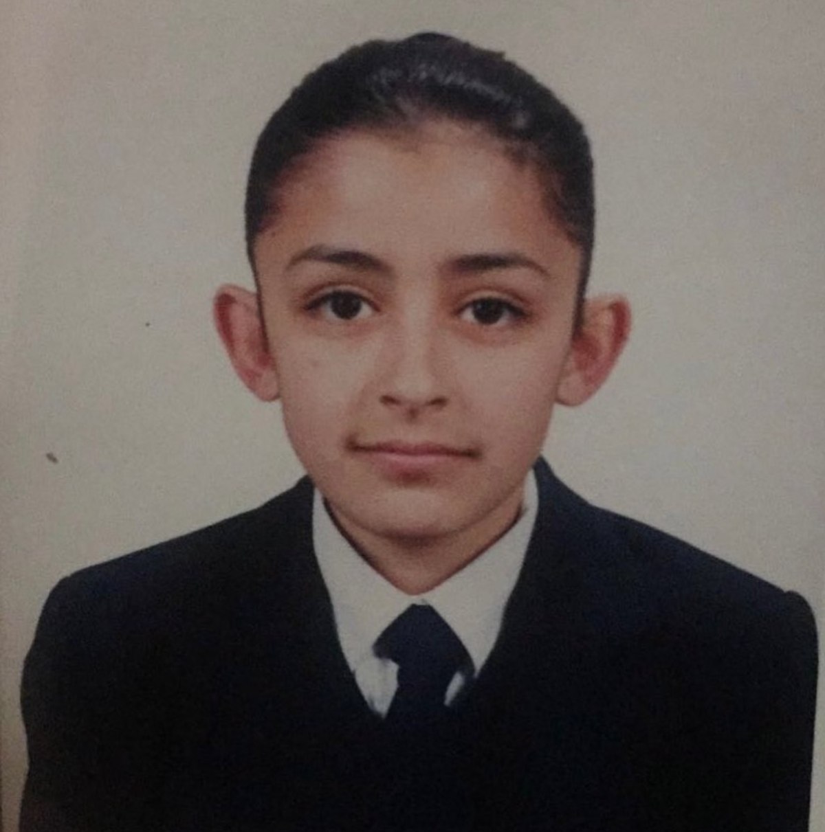 Melek Mosso çocukluk fotoğrafını paylaştı! 'Arkadaşlar umudunuzu kaybetmeyin'