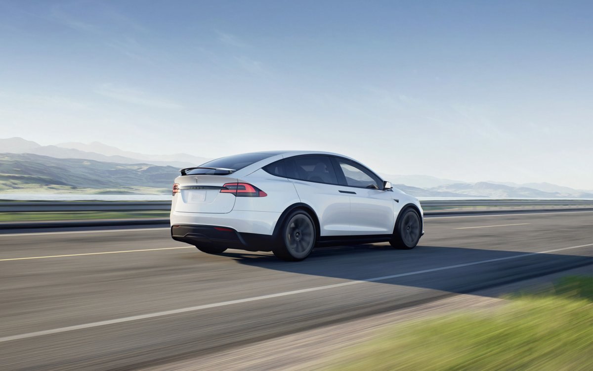 Bataryası biten Tesla Model S, sahibini kızdırdı