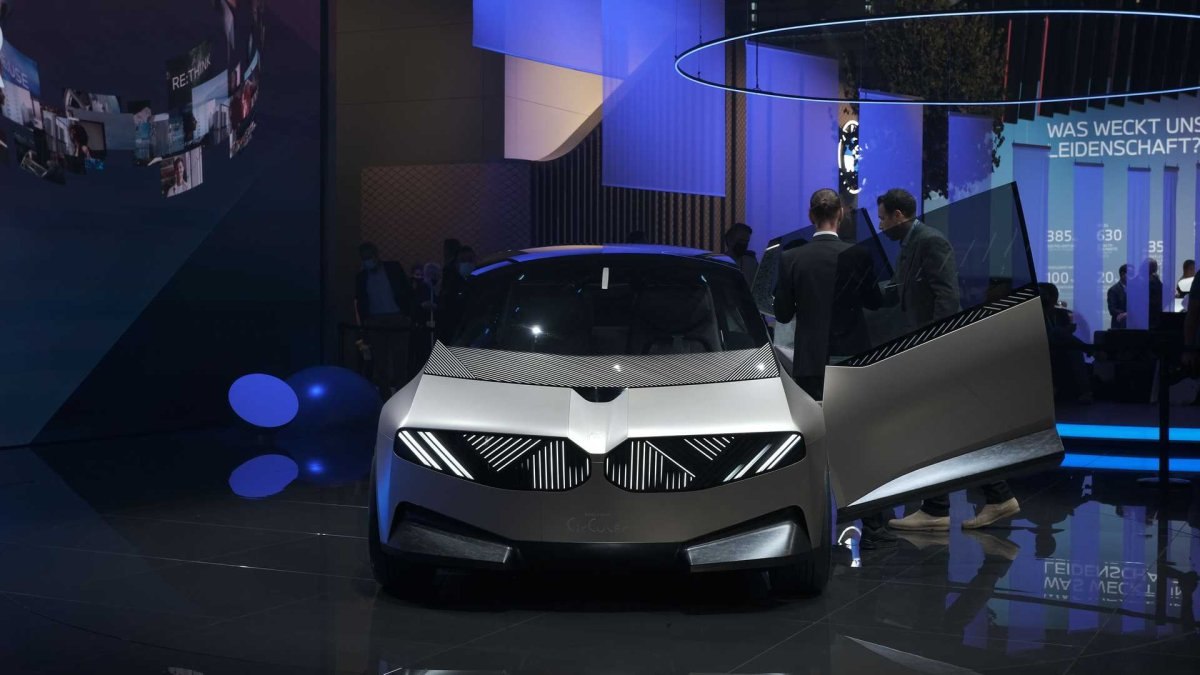 BMW'nin giriş seviyesi elektrikli araçları 2027'de gelecek