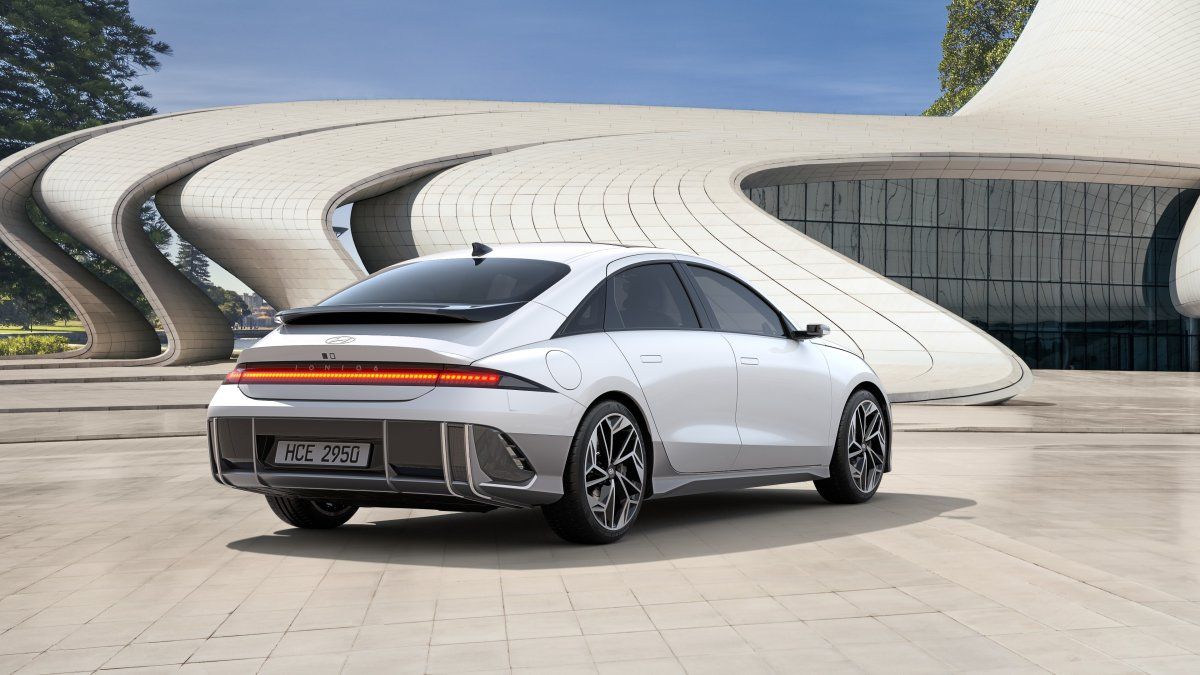 Hyundai IONIQ 6 tek şarj ile 614 kilometre gidiyor