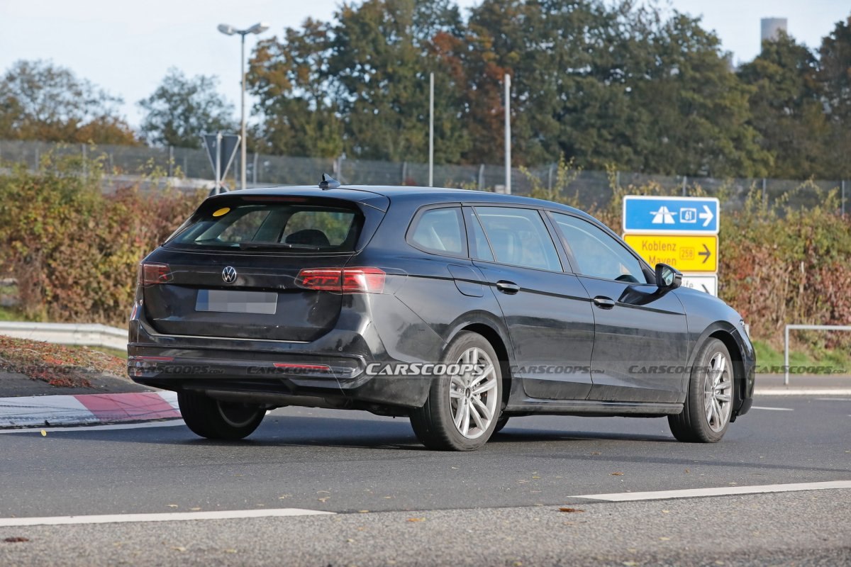 Şarj edilebilir hibrit Volkswagen Passat, kameralara yakalandı