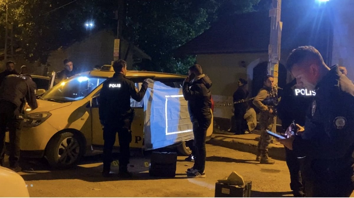Adana’da taksi şoförü boğazından bıçaklanarak öldürüldü