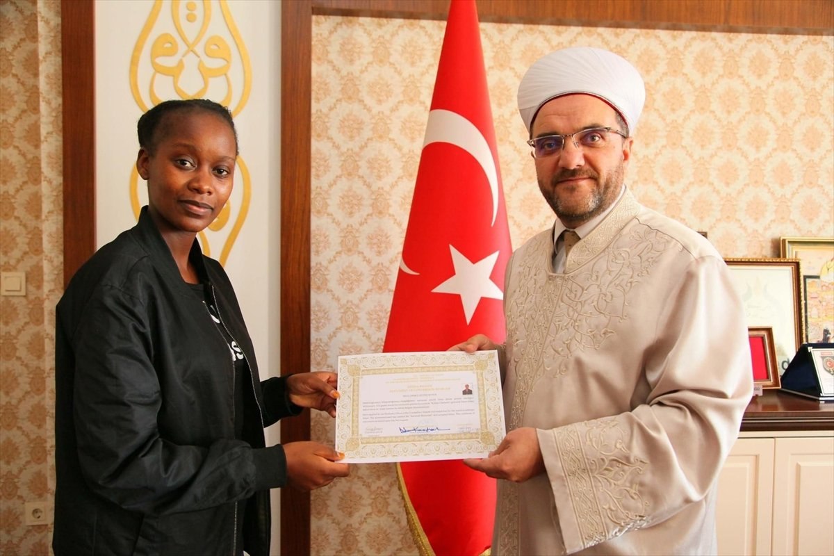 Kenyalı Hilda, Bursa'da Müslüman oldu