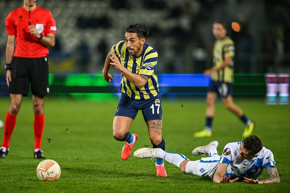 İrfan Can Kahveci: Giresunspor maçını kazanarak araya girmek istiyoruz