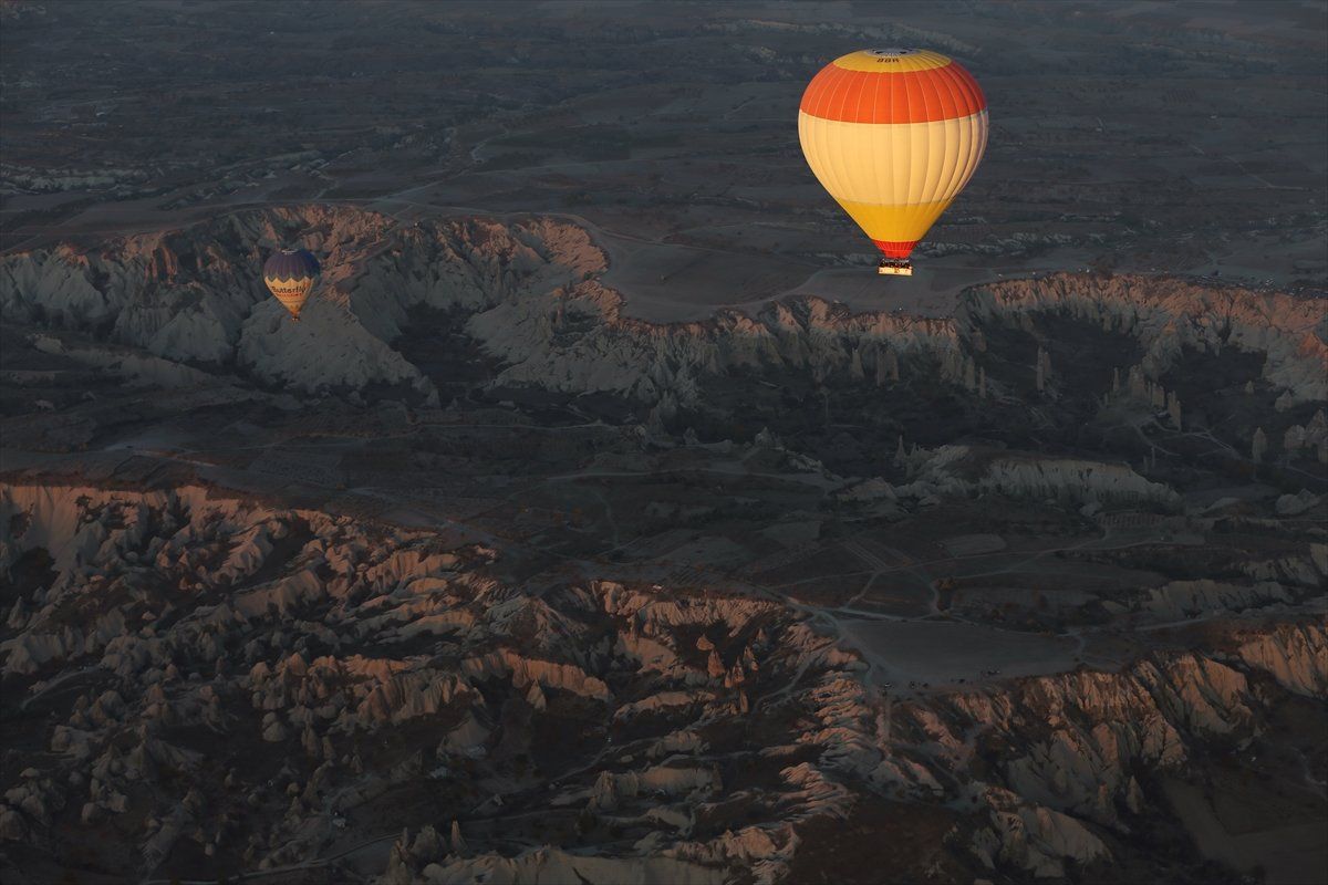 Kapadokya'da balon turları rüzgar engeline takıldı