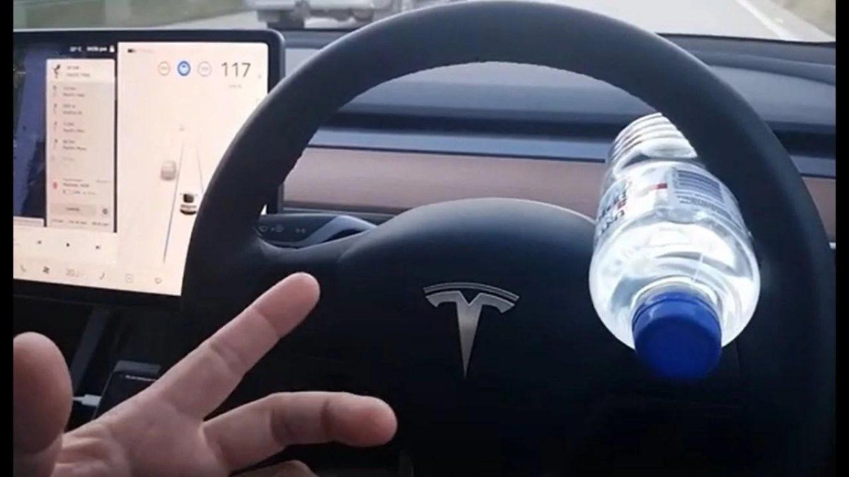 Tesla direksiyonuna portakal sıkıştırma devri bitti