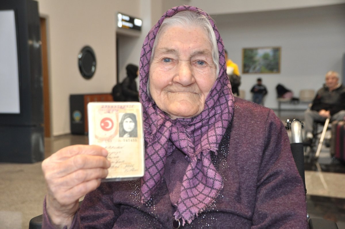 105’lik Hayriye Nine, ilk kez uçağa bindi
