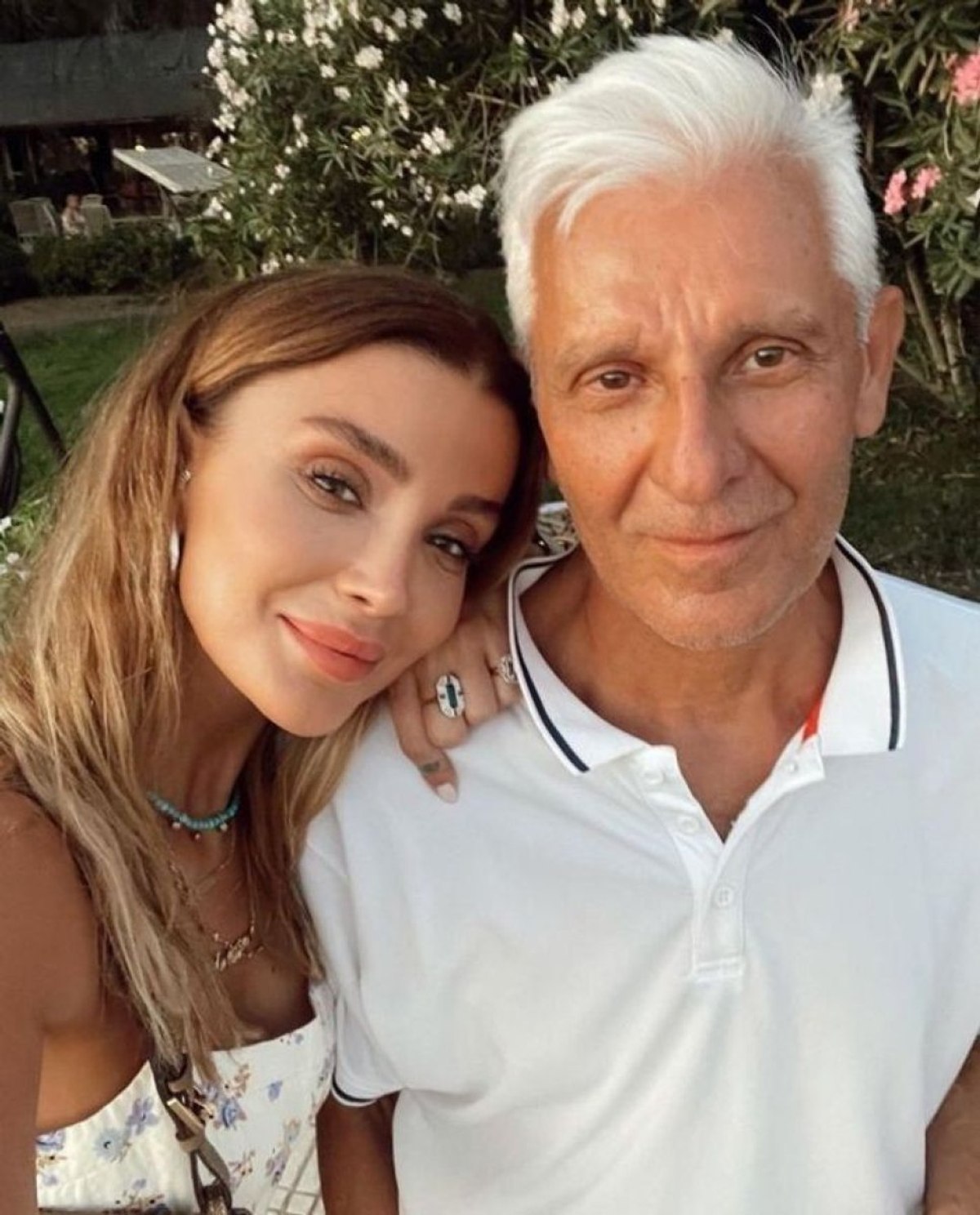 Özge Ulusoy’un babası için Ankara’da cenaze töreni düzenlendi
