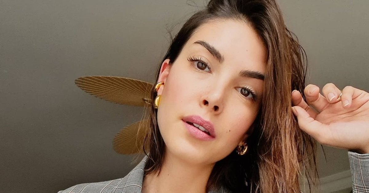 Teşkilat'ın Zehra'sı derin bacak dekoltesi ile akıl aldı! "Sana karşı koyamıyorum"