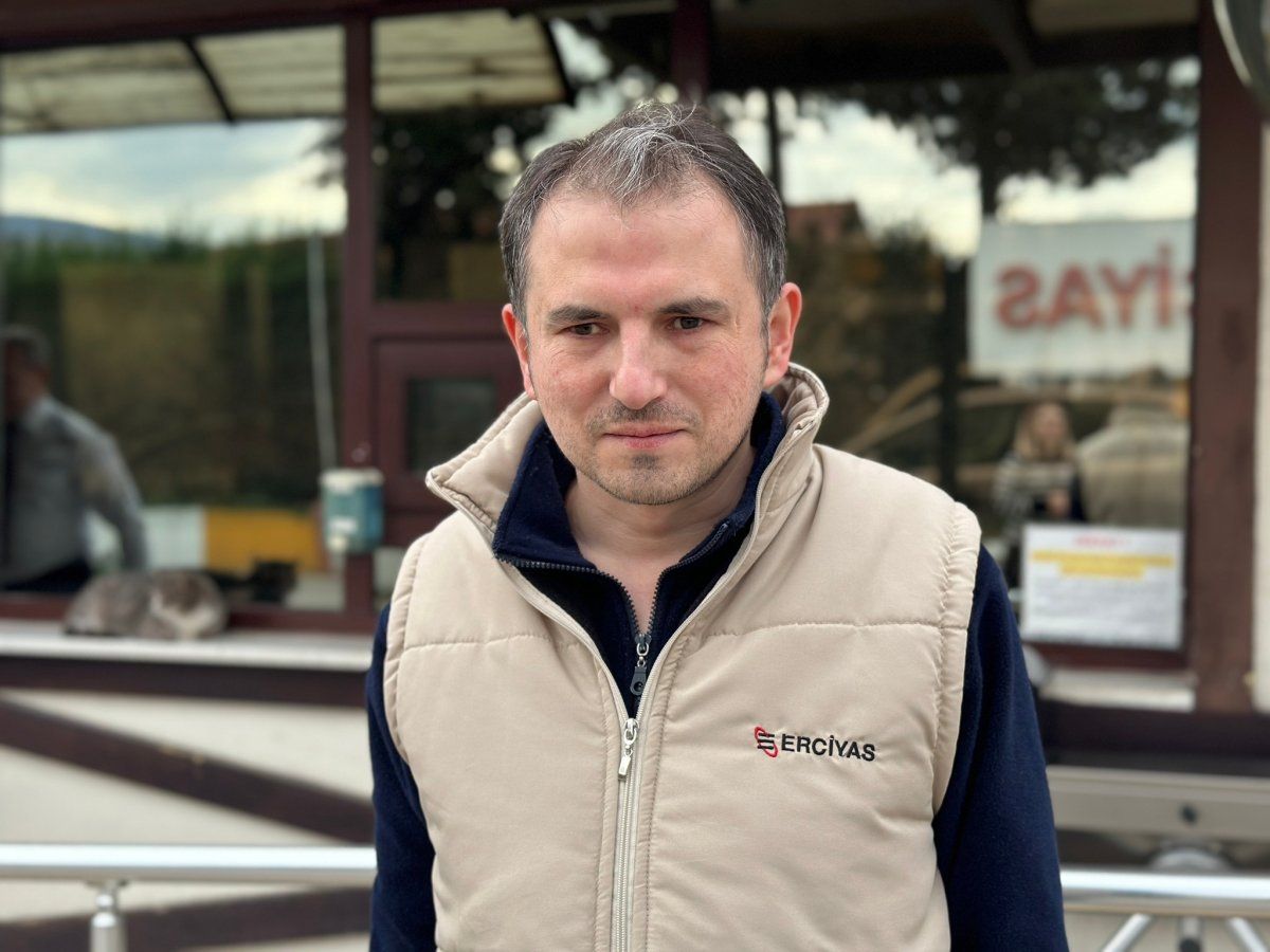 Düzce’de yıllar sonra işe giren görme engelliden örnek davranış