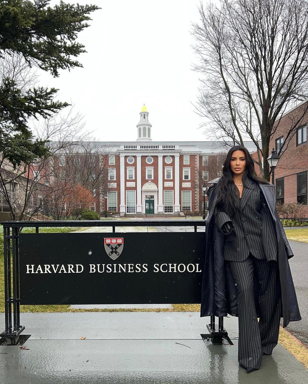 Kim Kardashian'ın Harvard Konuşması Olay Oldu