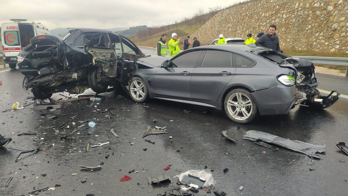 Bursa’da Kar Nedeniyle Kayganlaşan Otoyolda Zincirleme Kaza: 4 ölü, 7 ...