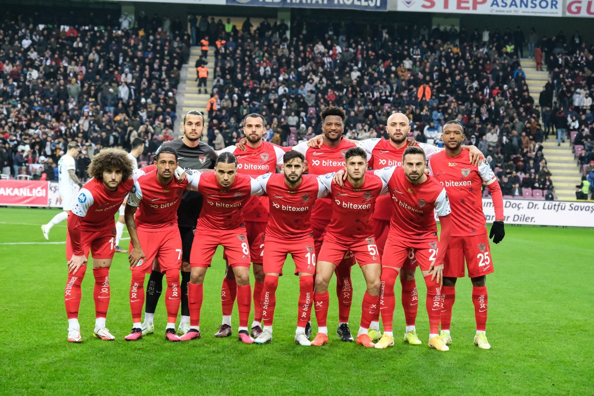 Beşiktaş, Türkiye Futbol Federasyonu'nun (TFF), Hatay ve Gaziantep FK için  aldığı, 'Kalan maçlarda hükmen yenik sayılsın' kararının geri çekilmesini  istiyor.