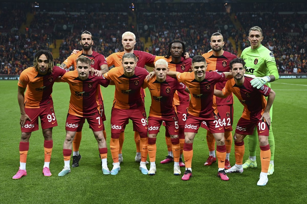 Kayserispor Galibiyeti Sonrası Galatasaraylı Futbolculara Prim Müjdesi!