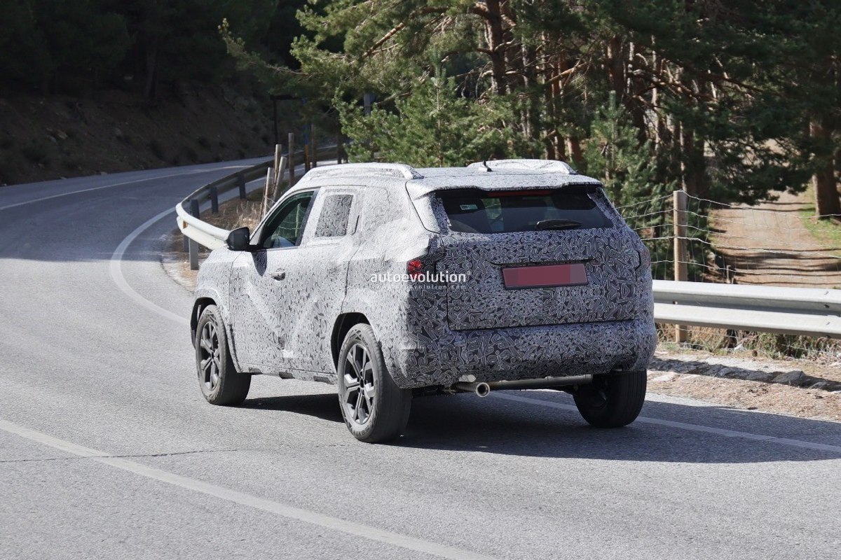 2024 dacia duster casus kameralara yakalandi a1618745