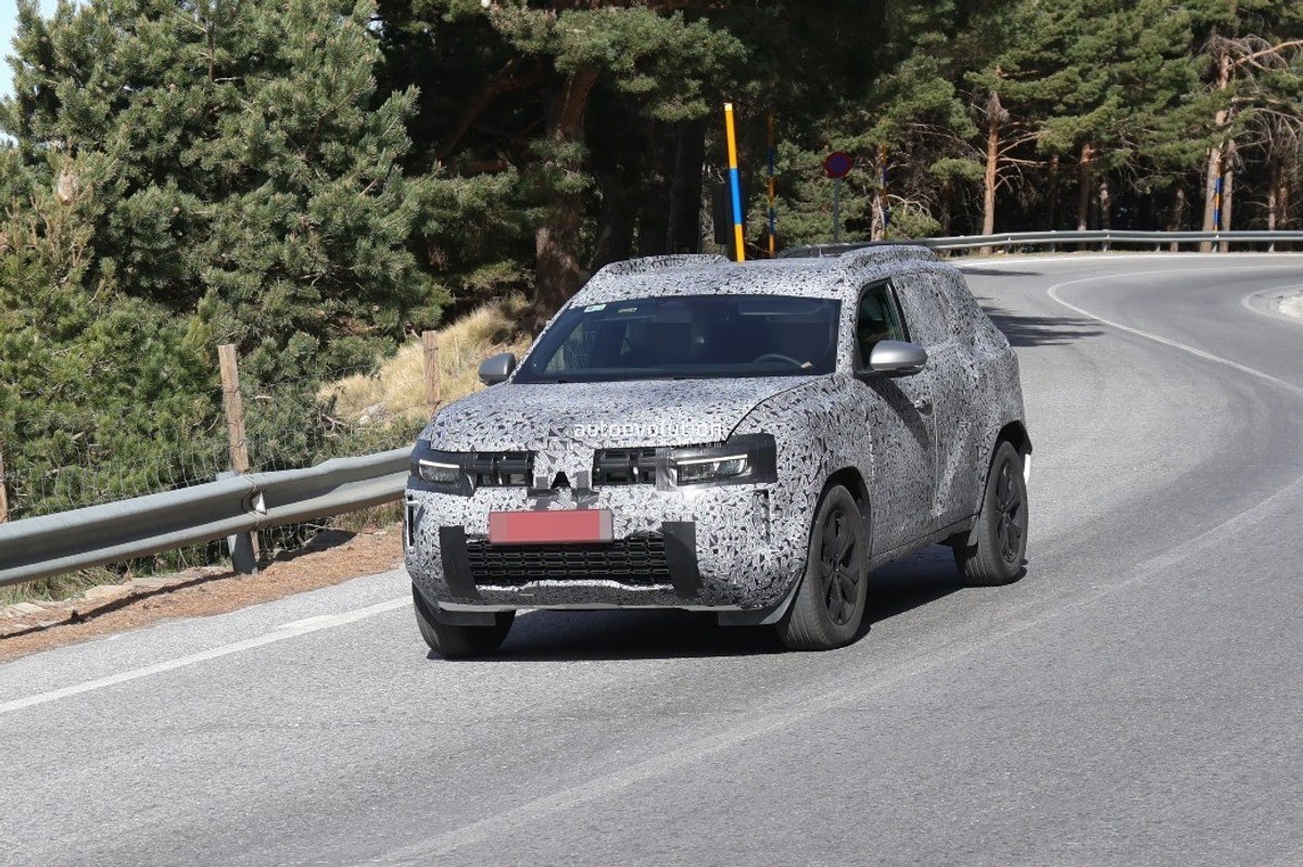 2024 dacia duster casus kameralara yakalandi a162a505