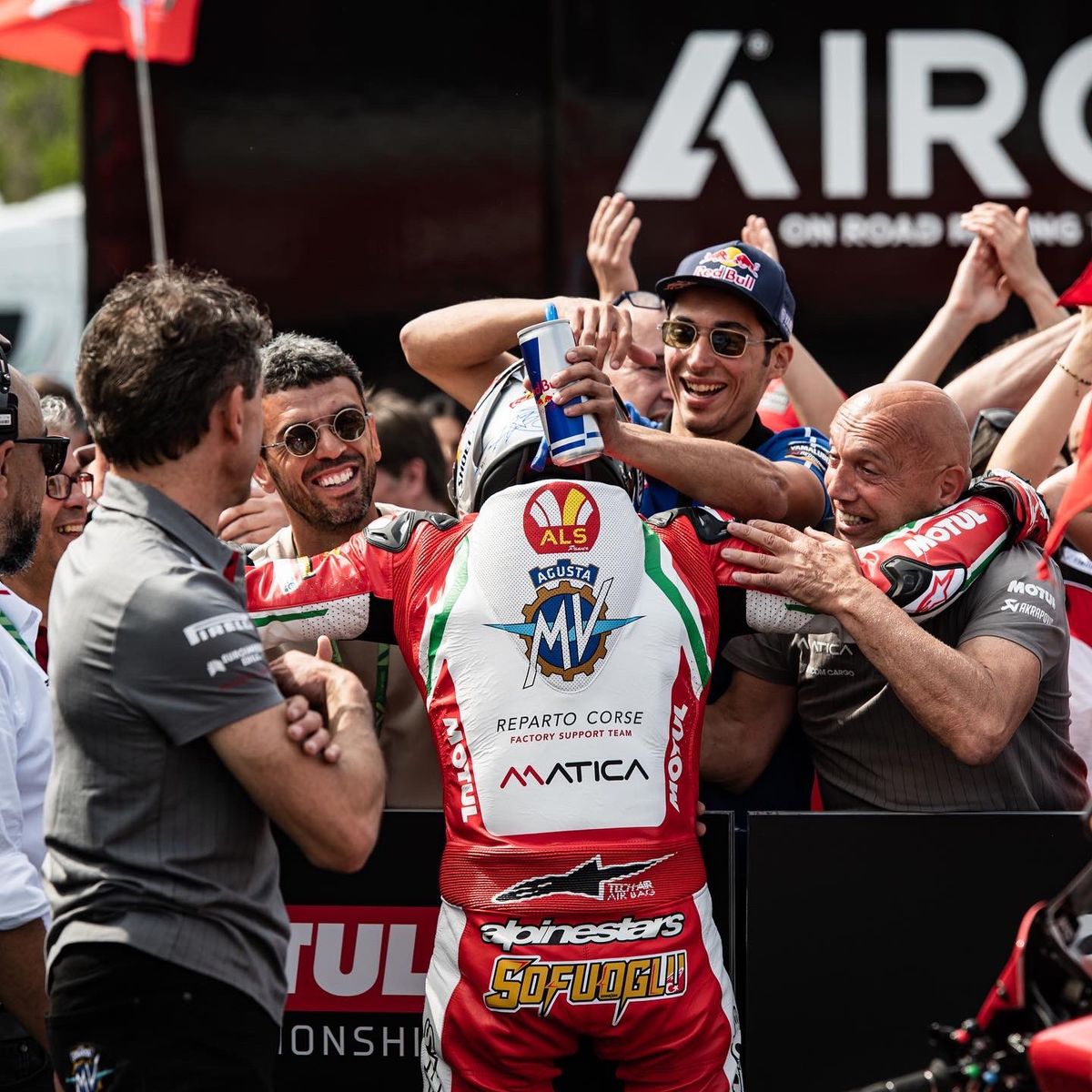 Bahattin Sofuoğlu, İspanya'da zirveyi kaptı