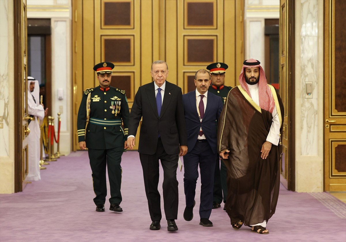 Cumhurbaşkanı Erdoğan Suudi Arabistan'da