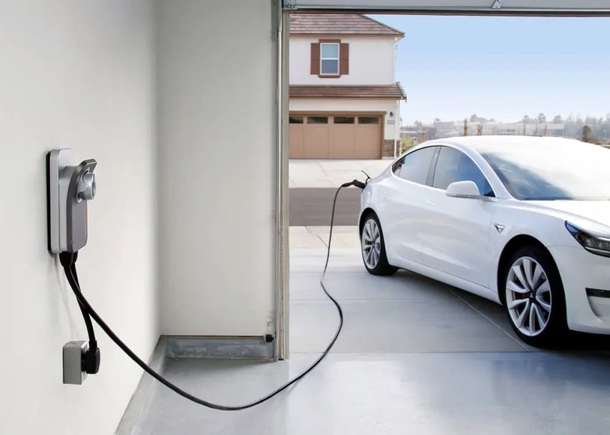 Elektrikli Ara lar n Yeni G revi Kesinti S ras nda Evlere G Vermek elektrikli-ara-lar-n-yeni-g-revi-kesinti-s-ras-nda-evlere-g-vermek