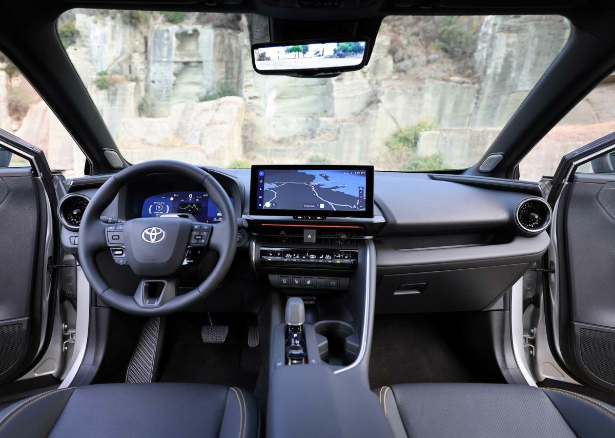 Yeni Toyota C-HR Hybrid’in Türkiye fiyatı belli oldu