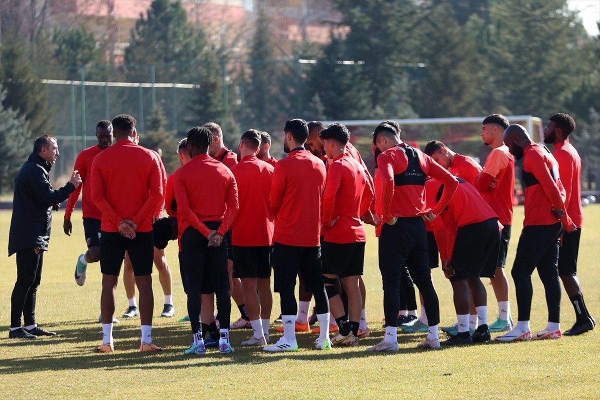 Recep Uçar Fenerbahçe'ye karşı arzu ettiğimiz neticeyi almayı amaçlıyoruz