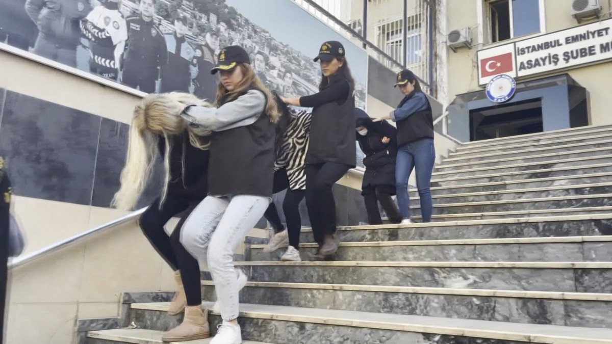 İstanbul ve Samsun'da fuhuş operasyonu: 7 kişi gözaltına alındı! 6 kadın kurtarıldı