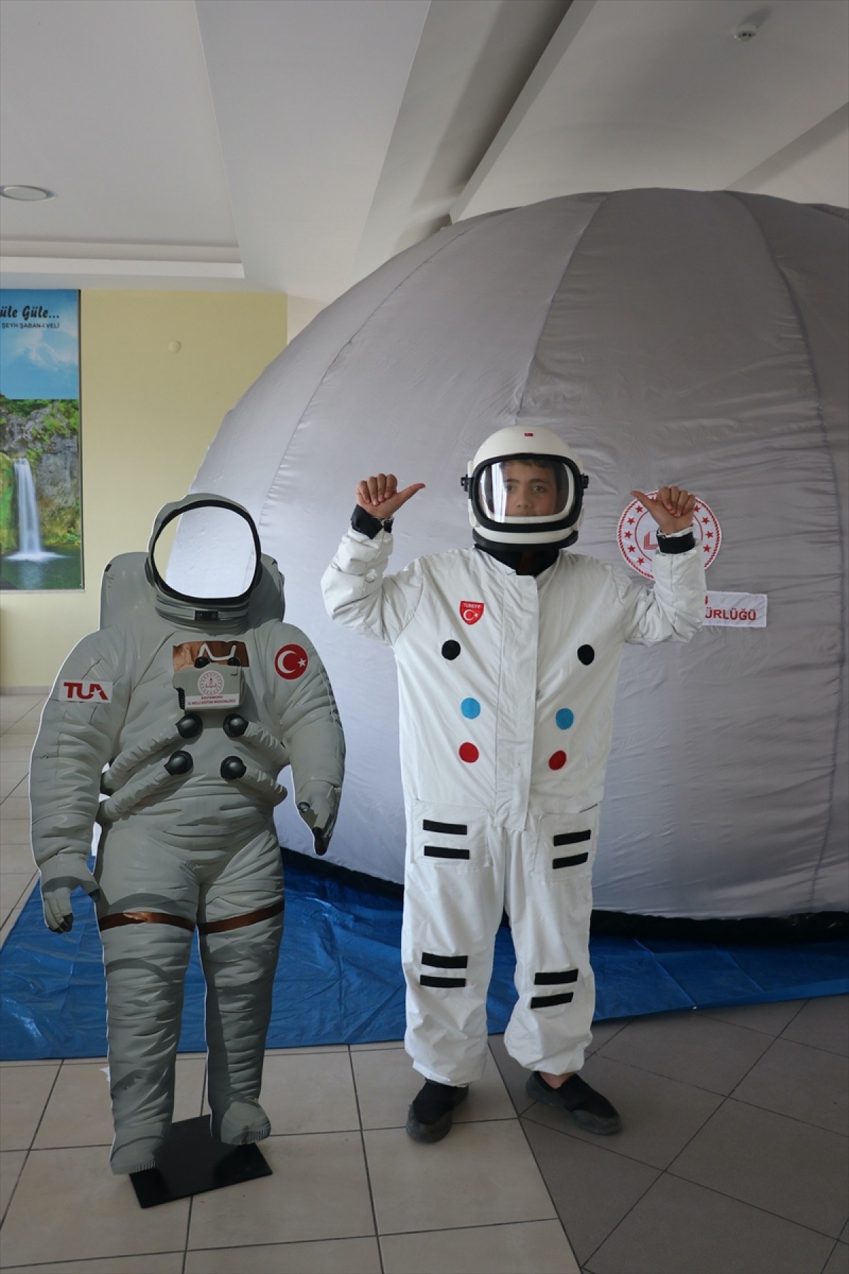 Kastamonu'da öğrenciler, uzay heyecanını planetaryumda yaşıyor