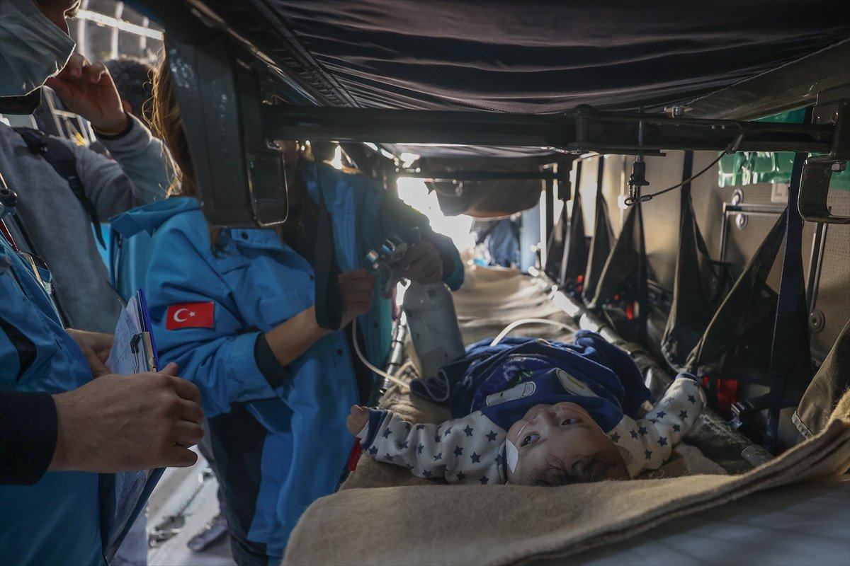 Gazze'den Mısır'a getirilen 155 Gazzeli hasta ve refakatçi Türkiye'de