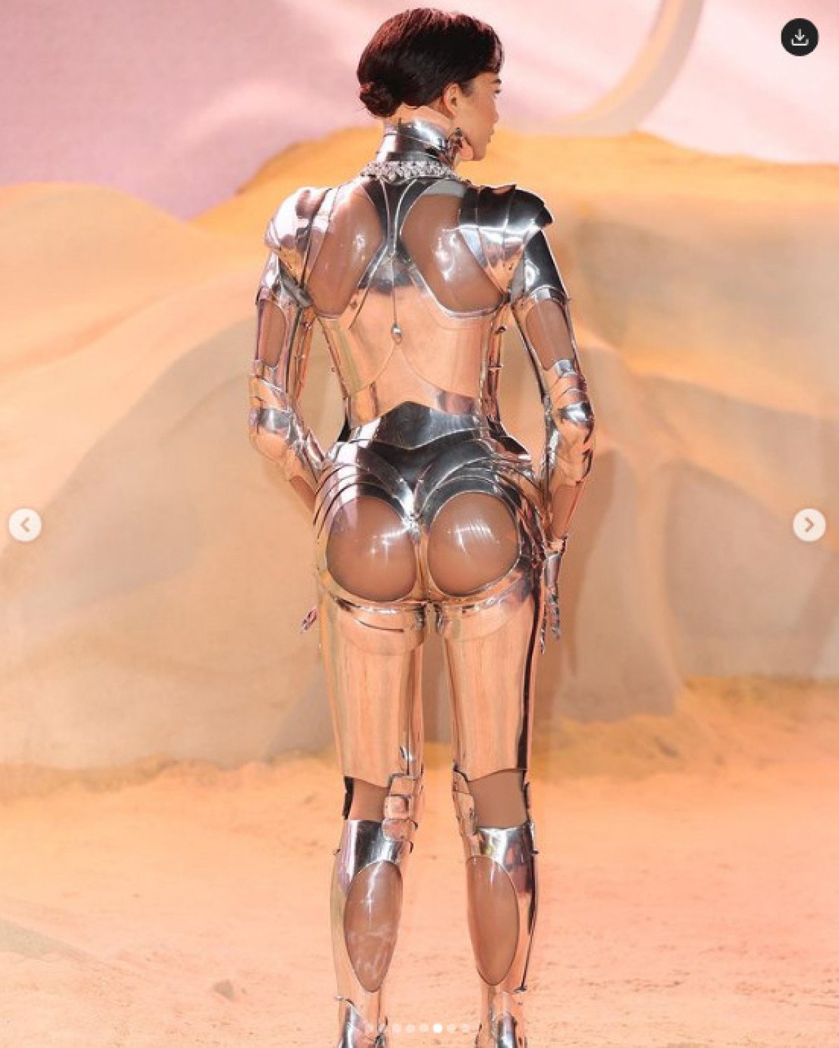Zendaya'nın Robot Süiti İle Şaşırtan Gala Kıyafeti