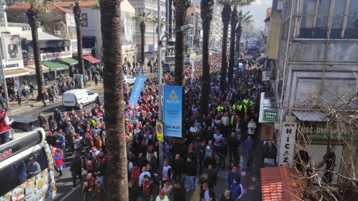 İzmir Belediye Çalışanları İş Bırakma