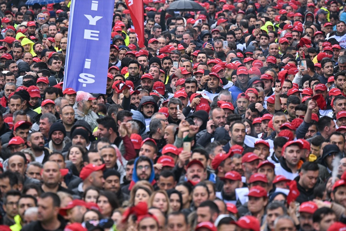 İzmir Belediye Çalışanları İş Bırakma