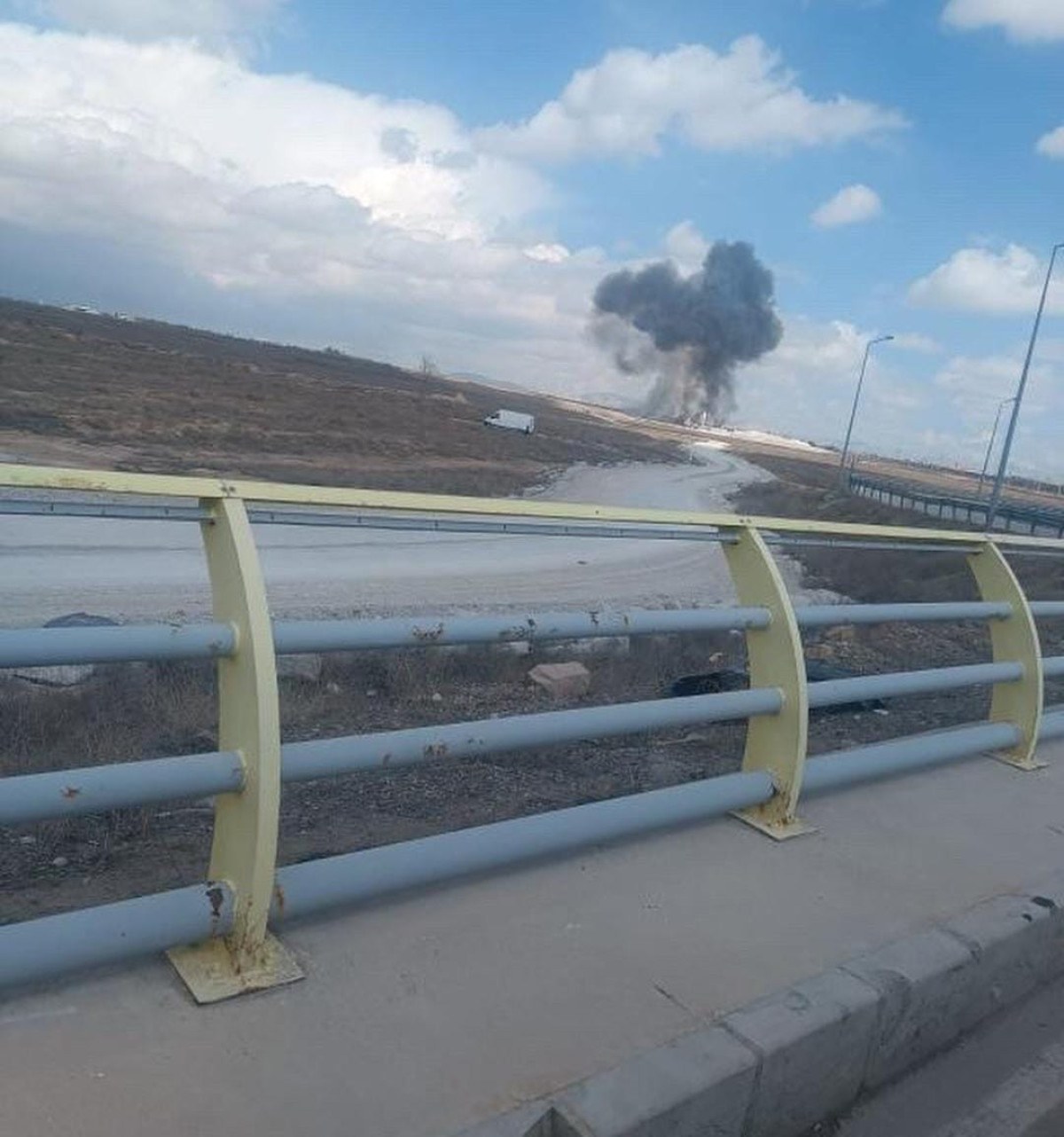 Konya'da askeri eğitim uçağı düştü!  1 asker şehit oldu - Resim : 1