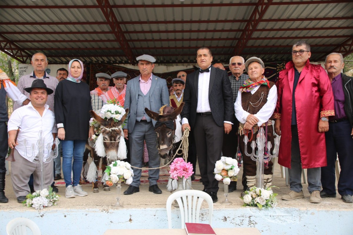 Antalya'da bir garip olay! Nesli tükeniyor diye düğün yaptılar - Resim : 1