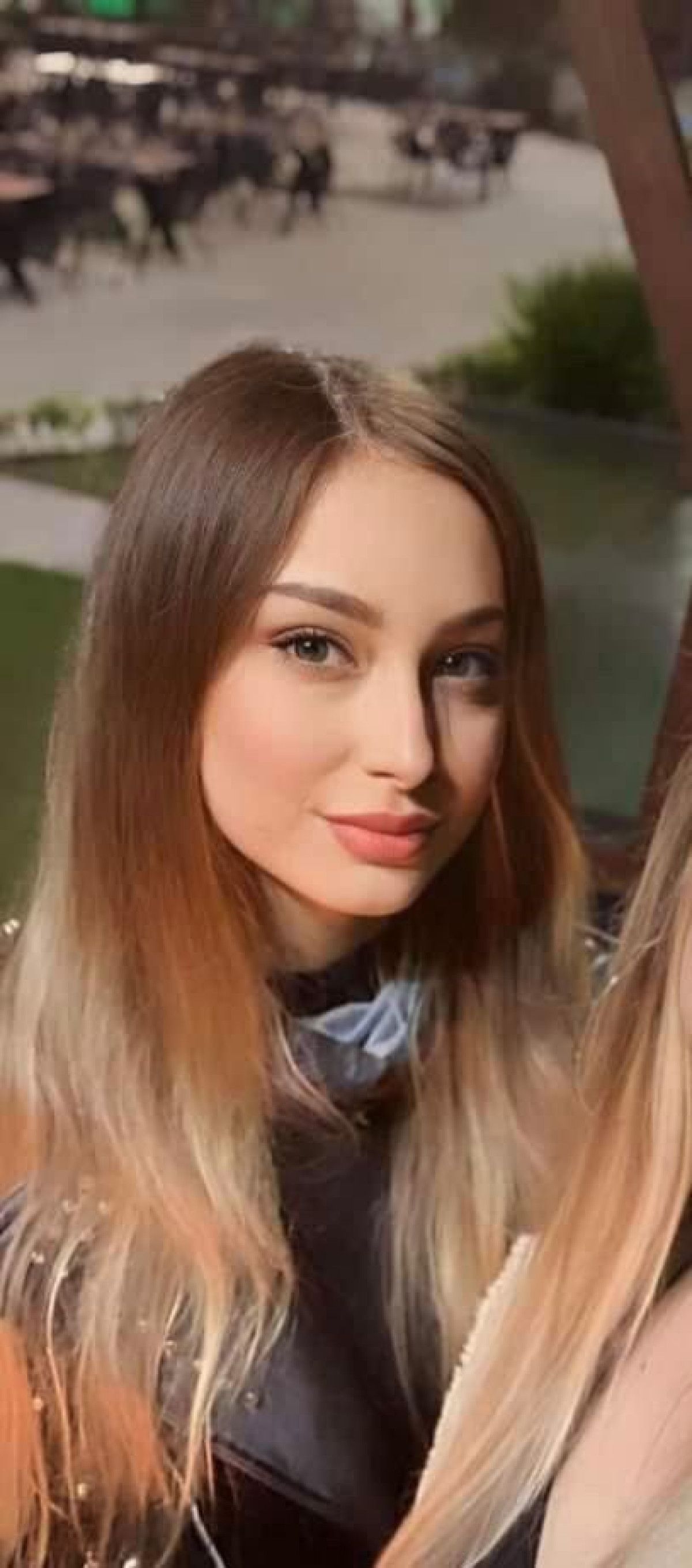 Sakarya'da kaza yapan motosikletli gen� k�z ya�am�n� yitirdi