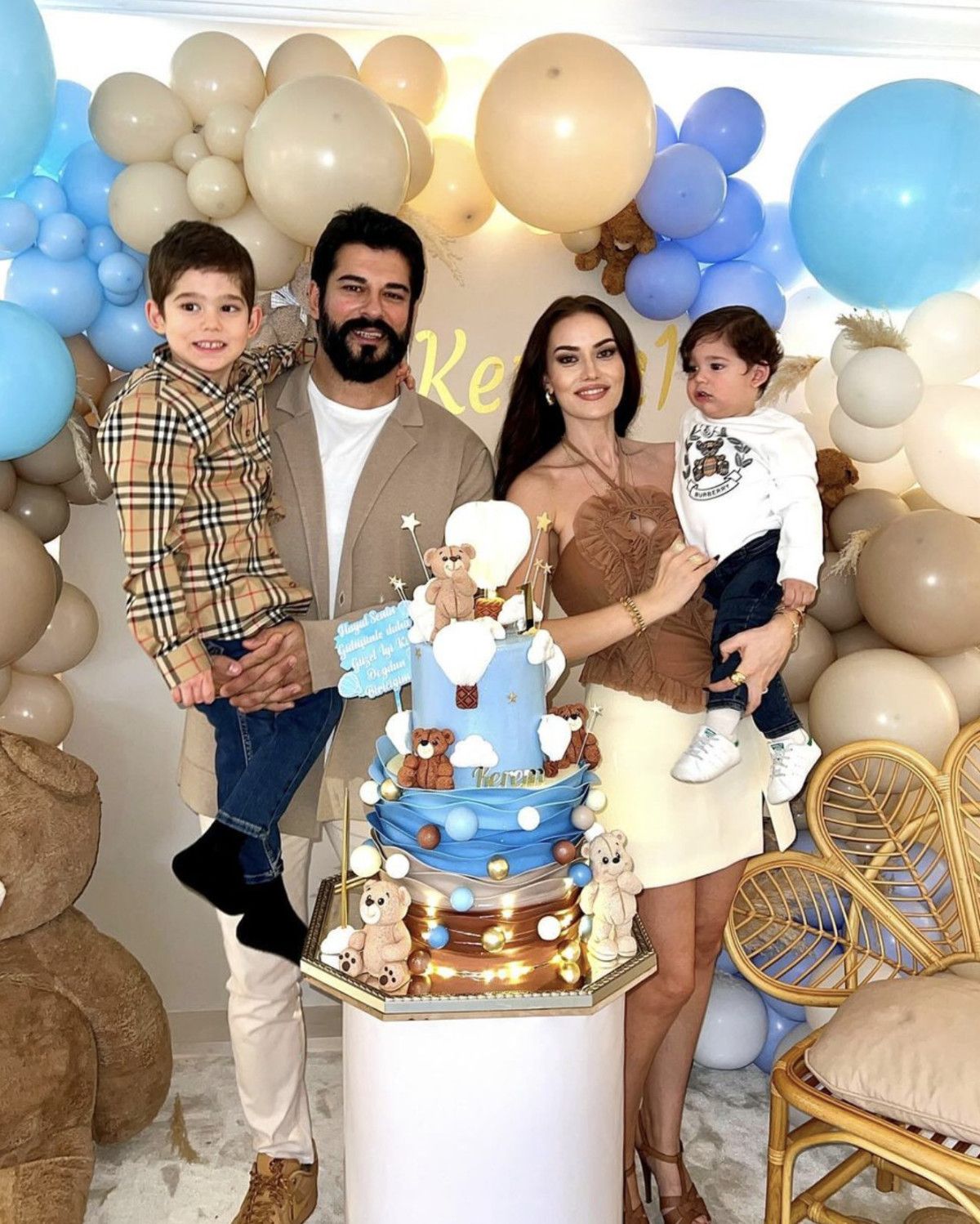 38 ya��na basan Fahriye Evcen'in pastas� g�ndem oldu